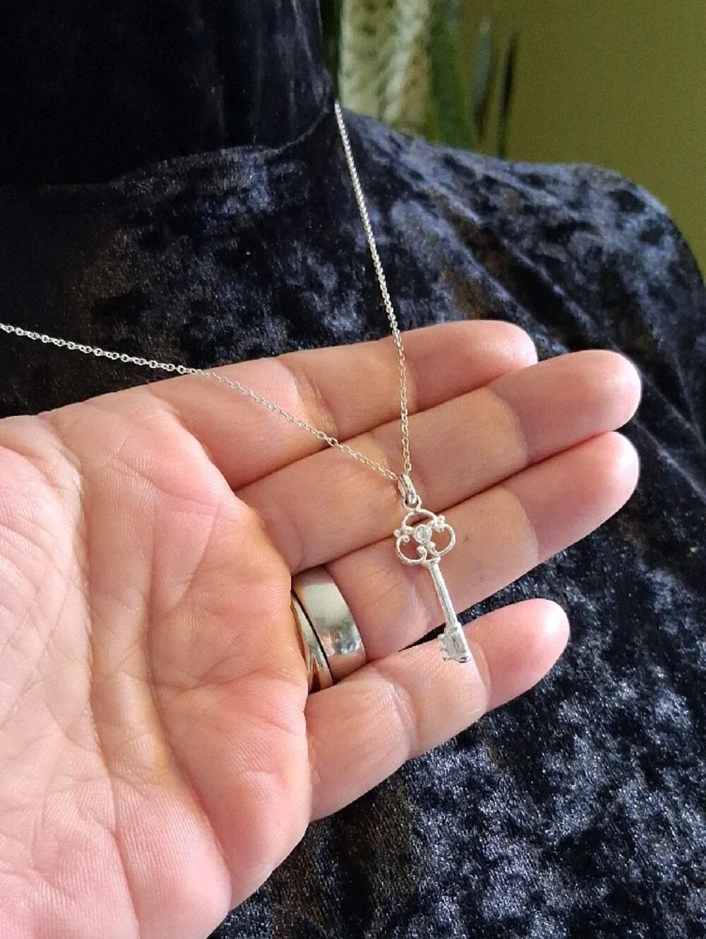 Sterling Silver 925 Crown Key Pendant W Genuine Diamond Center Necklace 22 In - Picture 6 of 14